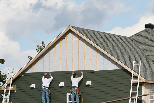 Professional Vinyl Siding technician working in Julian, NC