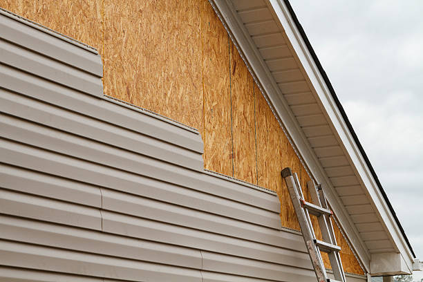 24/7 Emergency Vinyl Siding experts in Julian, NC